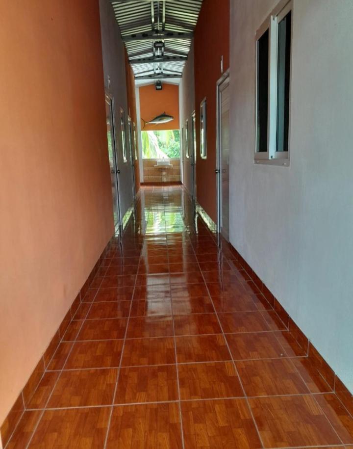 Hotel El Pez Dorado Rio Dulce Bagian luar foto